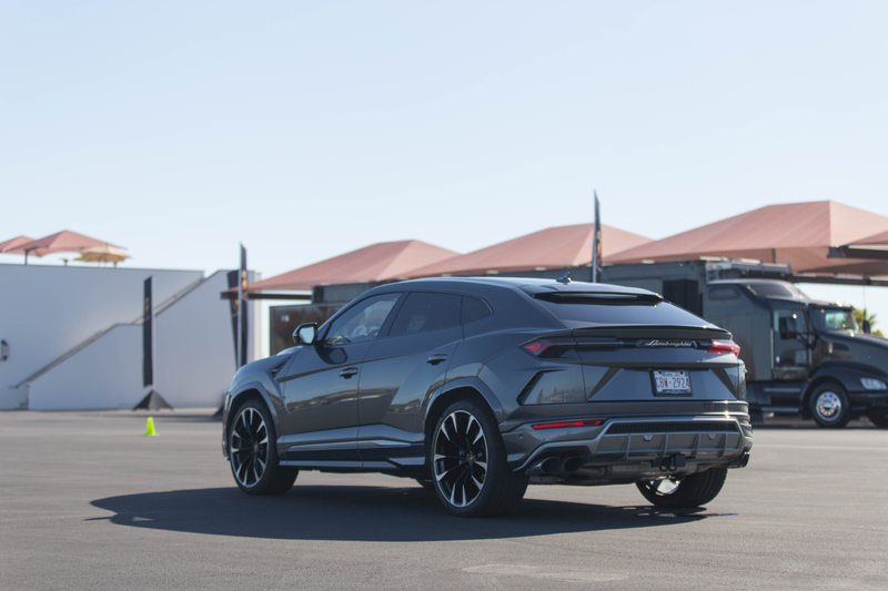 Illustration for article titled The 2019 Lamborghini Urus Drives Like the Vengeful King of Crossovers